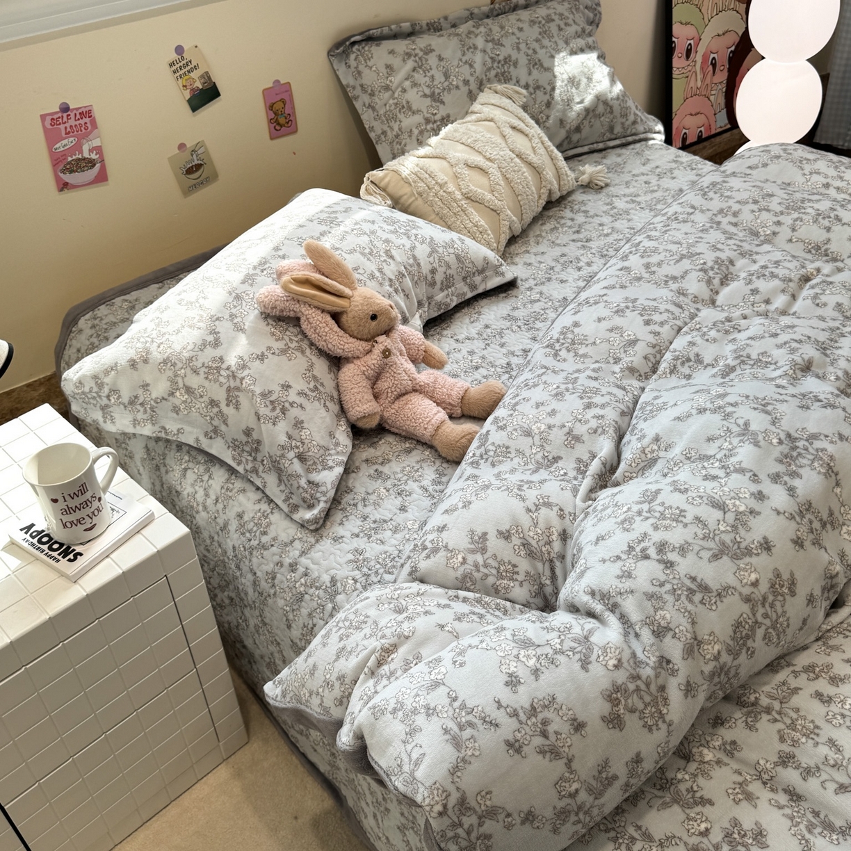 91家纺网 家纺一手货源 找家纺 潘朵拉 2025新款ins风牛奶绒床盖四件套 墨莲