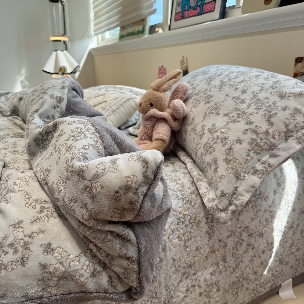 91家纺网 家纺一手货源 找家纺 潘朵拉 2025新款ins风牛奶绒床盖四件套 墨莲