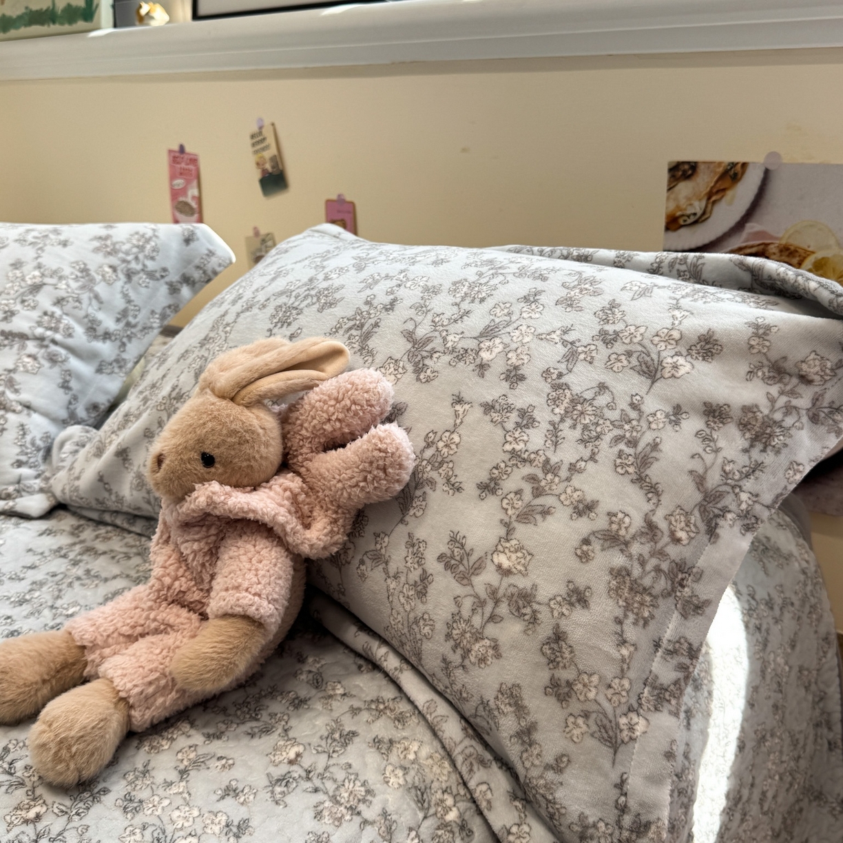 91家纺网 家纺一手货源 找家纺 潘朵拉 2025新款ins风牛奶绒床盖四件套 墨莲