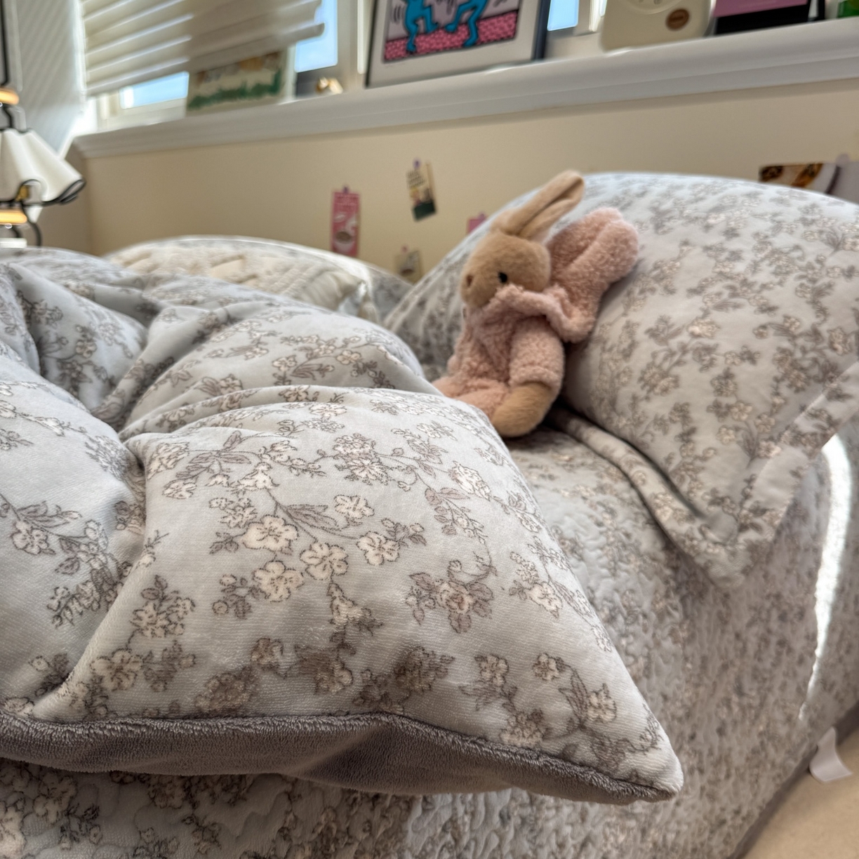 91家纺网 家纺一手货源 找家纺 潘朵拉 2025新款ins风牛奶绒床盖四件套 墨莲