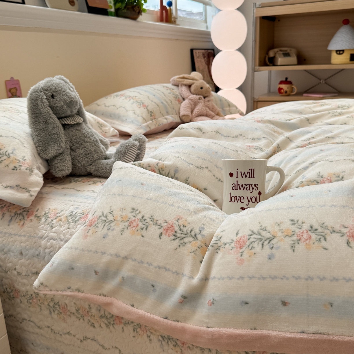 91家纺网 家纺一手货源 找家纺 潘朵拉 2025新款ins风牛奶绒床盖四件套 山茶予你