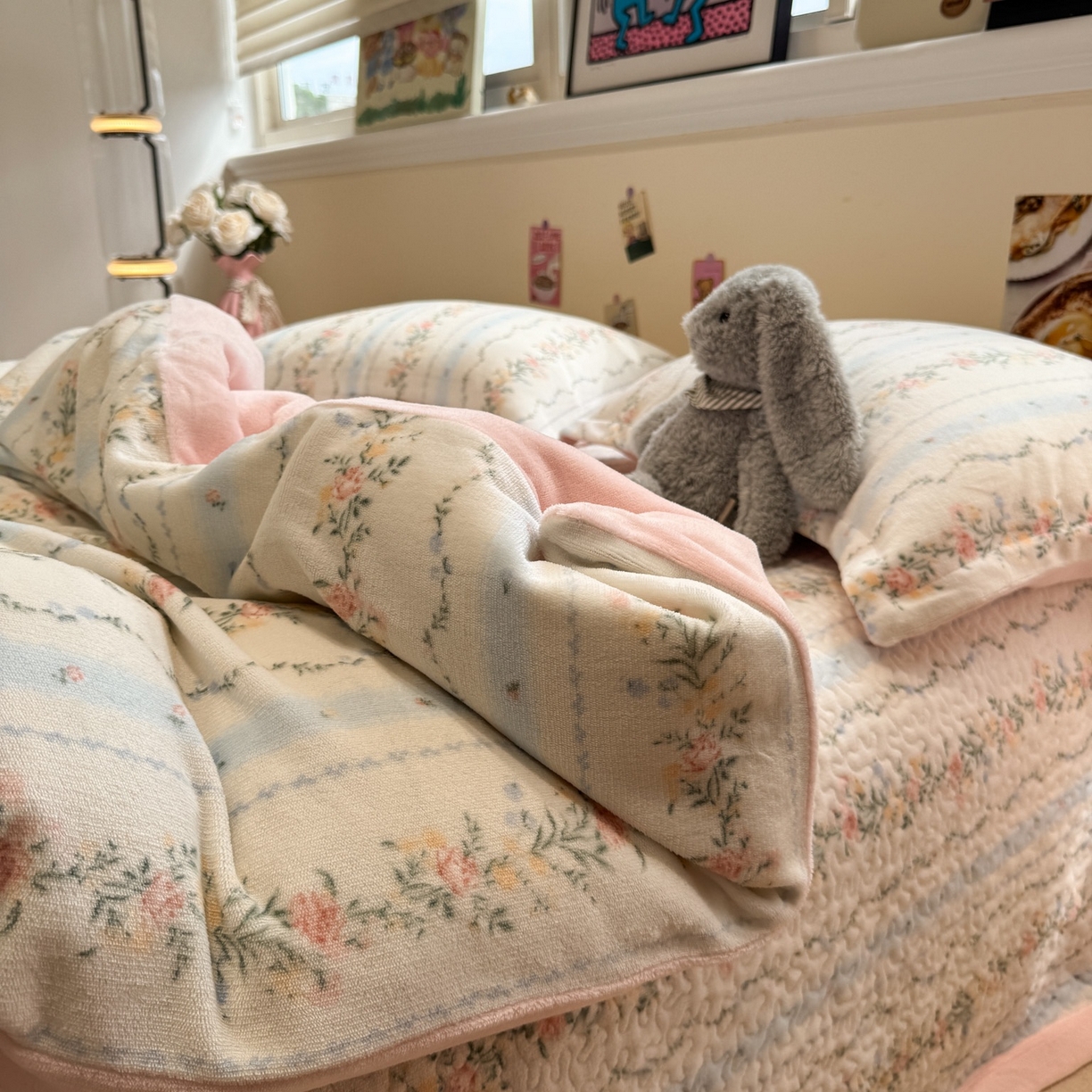 91家纺网 家纺一手货源 找家纺 潘朵拉 2025新款ins风牛奶绒床盖四件套 山茶予你