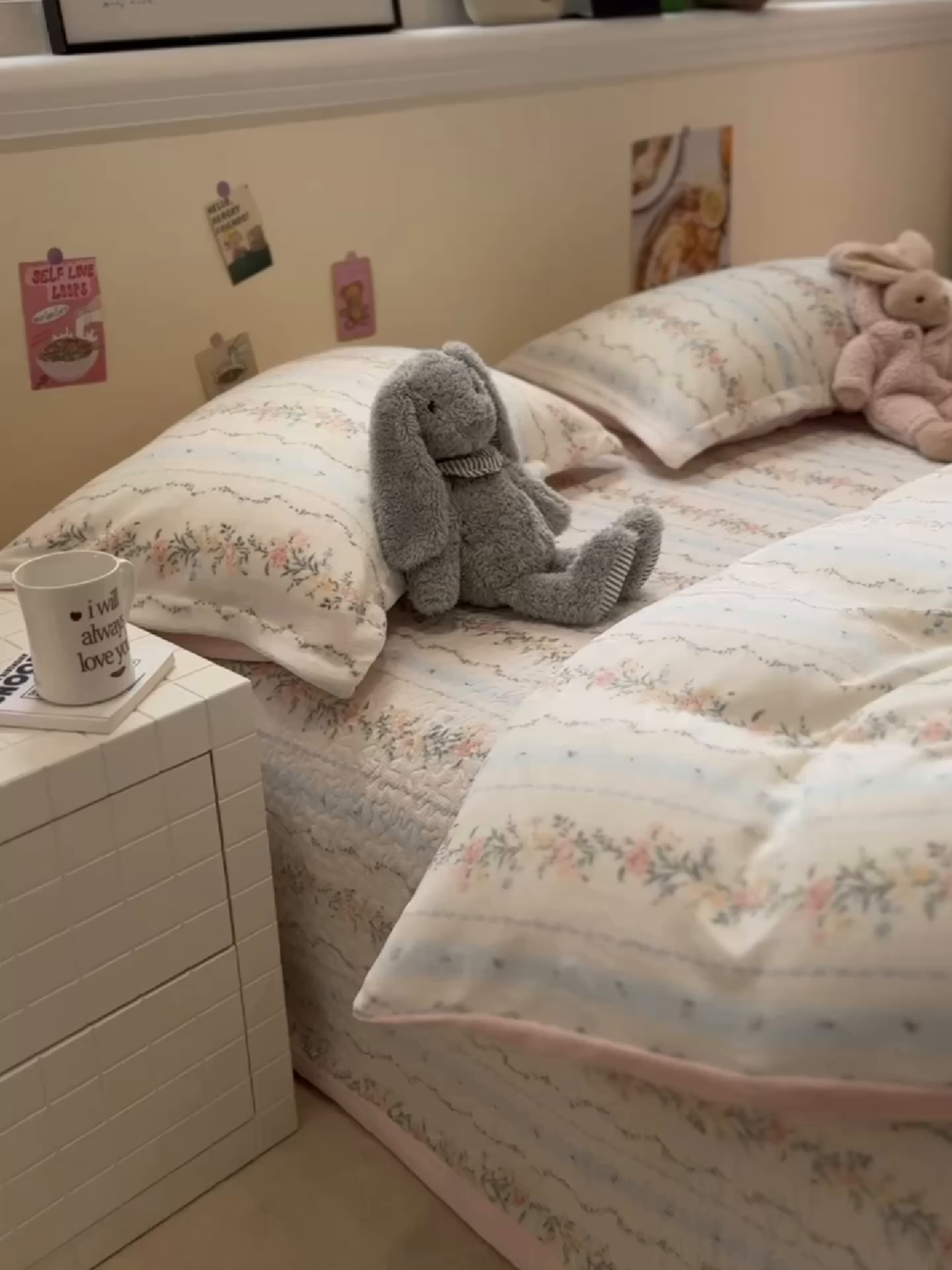 91家纺网 家纺一手货源 找家纺 潘朵拉 2025新款ins风牛奶绒床盖四件套 山茶予你