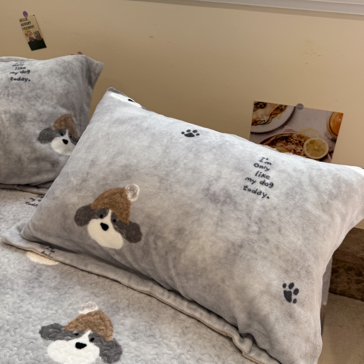 91家纺网 家纺一手货源 找家纺 潘朵拉 2025新款ins风牛奶绒床盖四件套 小狗杰西