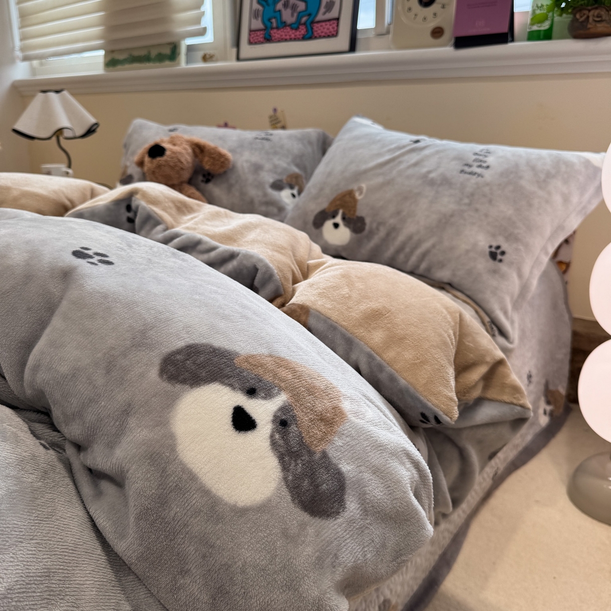 91家纺网 家纺一手货源 找家纺 潘朵拉 2025新款ins风牛奶绒床盖四件套 小狗杰西