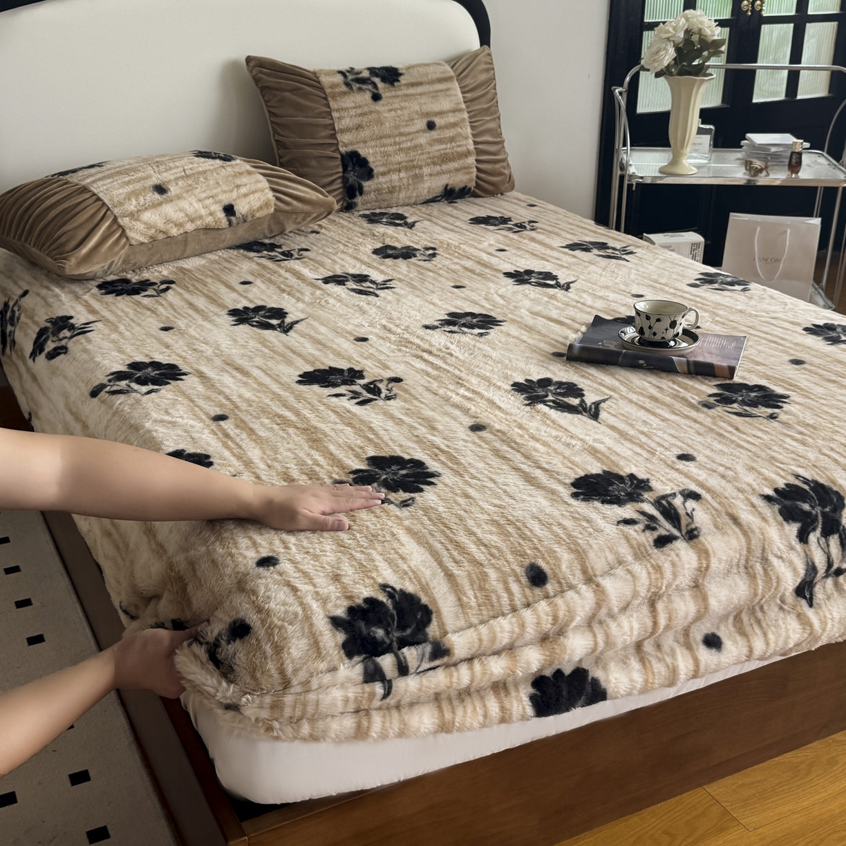 91家纺网 家纺一手货源 找家纺 新印象 2025新款兔毛绒保暖床笠系列 兔毛绒--蔓朵