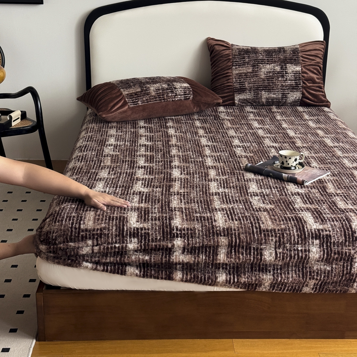 91家纺网 家纺一手货源 找家纺 新印象 2025新款兔毛绒保暖床笠系列 兔毛绒-爱莎