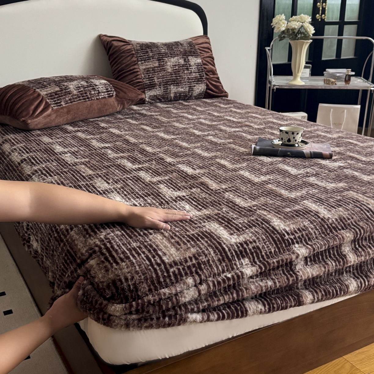 91家纺网 家纺一手货源 找家纺 新印象 2025新款兔毛绒保暖床笠系列 兔毛绒-爱莎