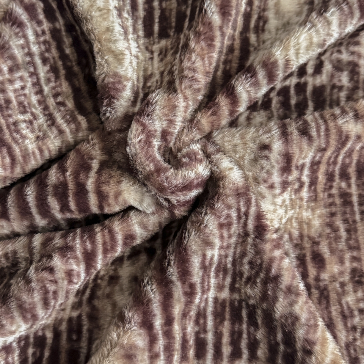 91家纺网 家纺一手货源 找家纺 新印象 2025新款兔毛绒保暖床笠系列 兔毛绒-爱莎