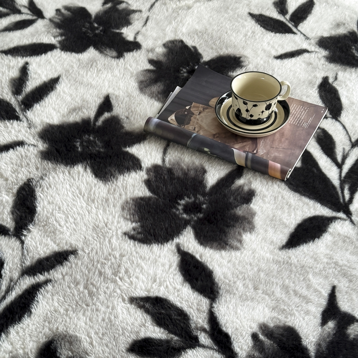 91家纺网 家纺一手货源 找家纺 新印象 2025新款兔毛绒保暖床笠系列 兔毛绒-奥丽加朵