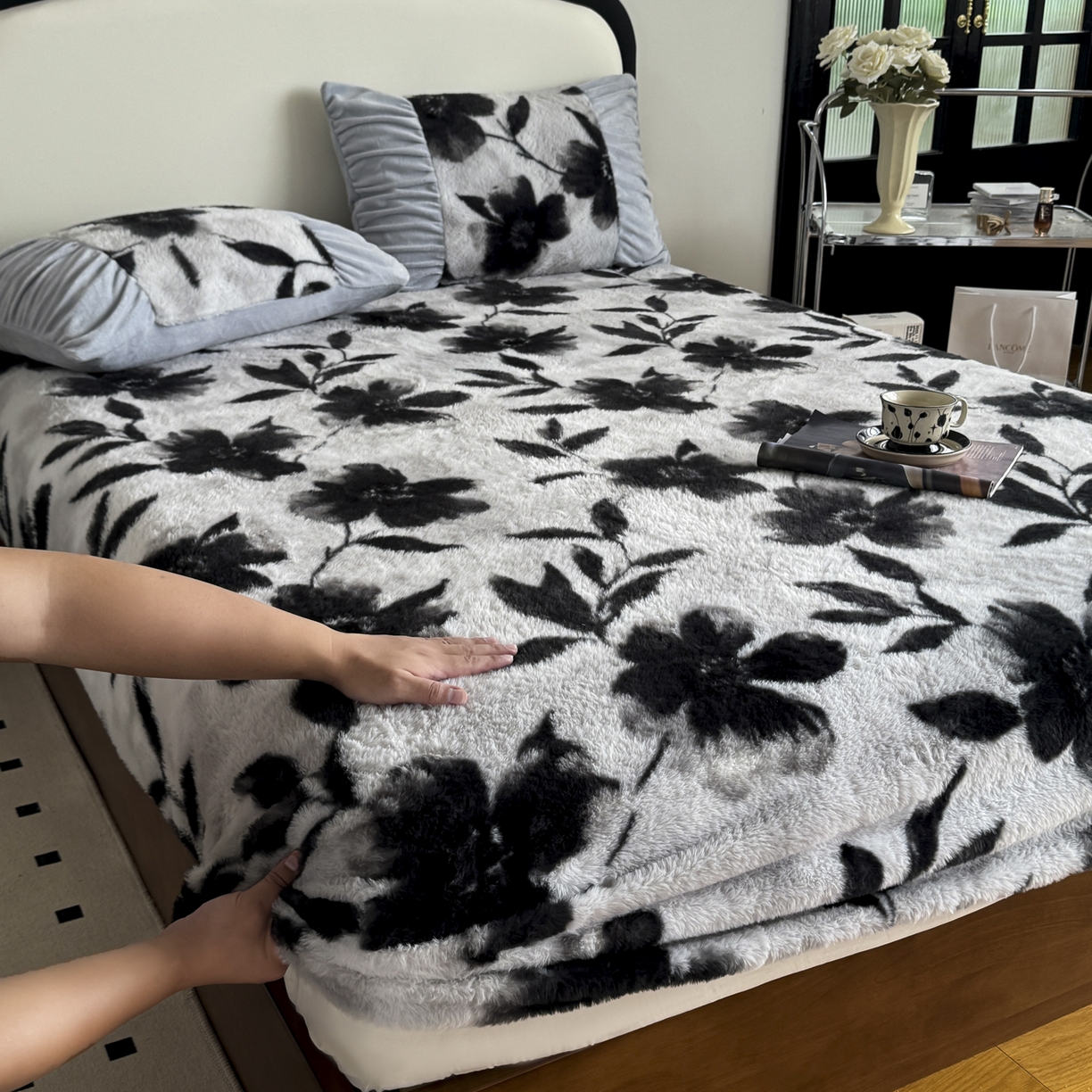 91家纺网 家纺一手货源 找家纺 新印象 2025新款兔毛绒保暖床笠系列 兔毛绒-奥丽加朵