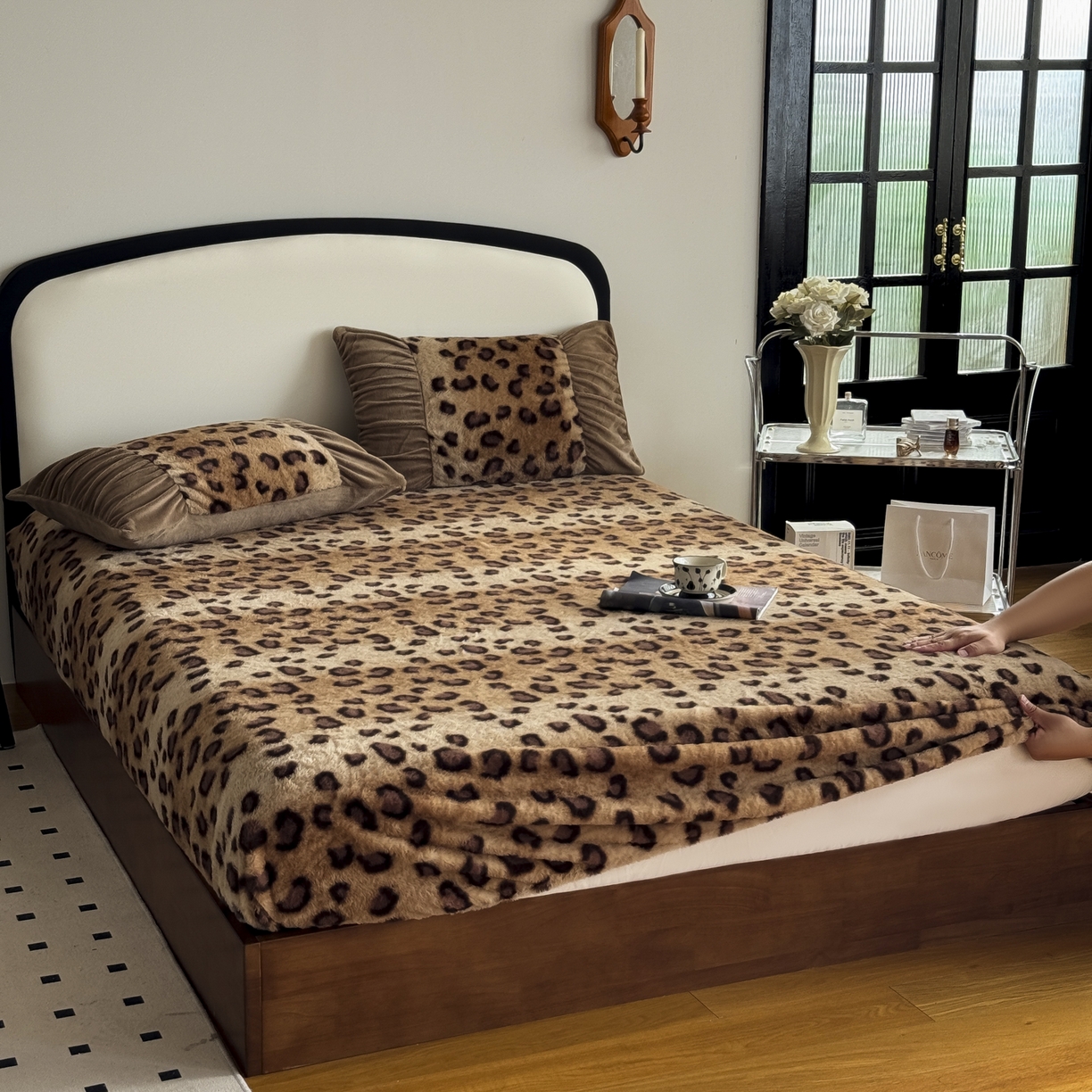 91家纺网 家纺一手货源 找家纺 新印象 2025新款兔毛绒保暖床笠系列 兔毛绒-豹纹