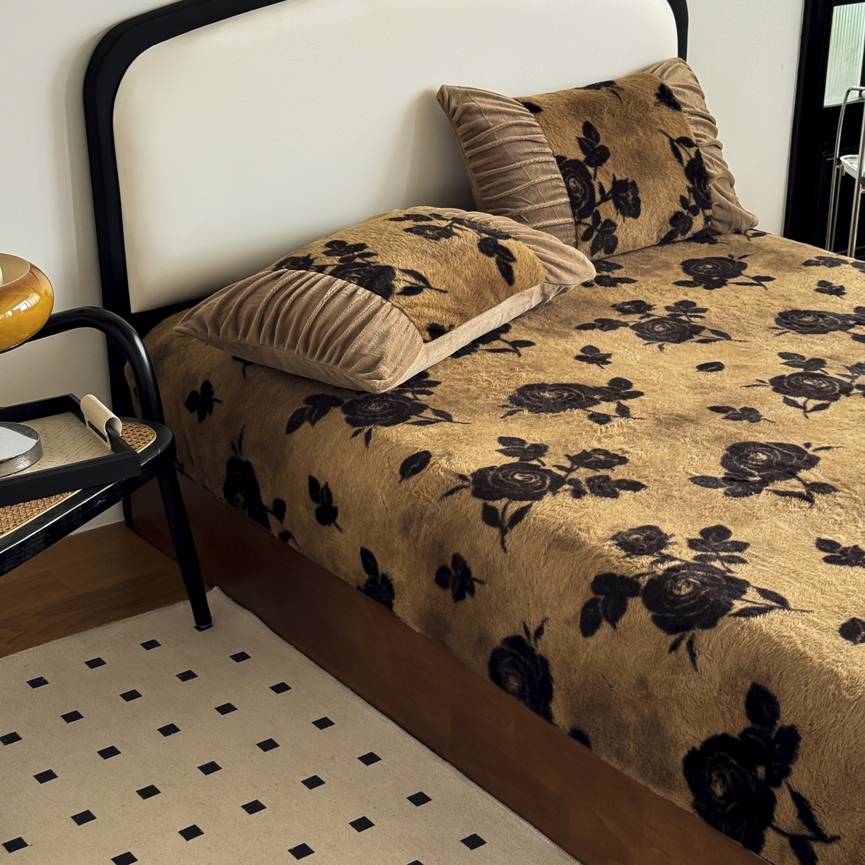 91家纺网 家纺一手货源 找家纺 新印象 2025新款兔毛绒保暖床笠系列 兔毛绒-黛茜