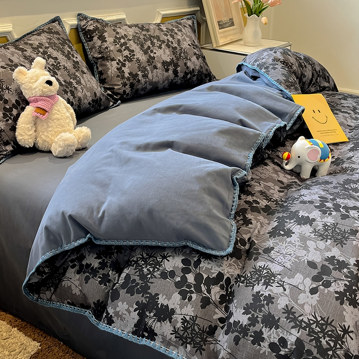 91家纺网 家纺一手货源 找家纺 吉象家纺 2025新款全棉磨毛三角针贝壳边印花四件套 墨染