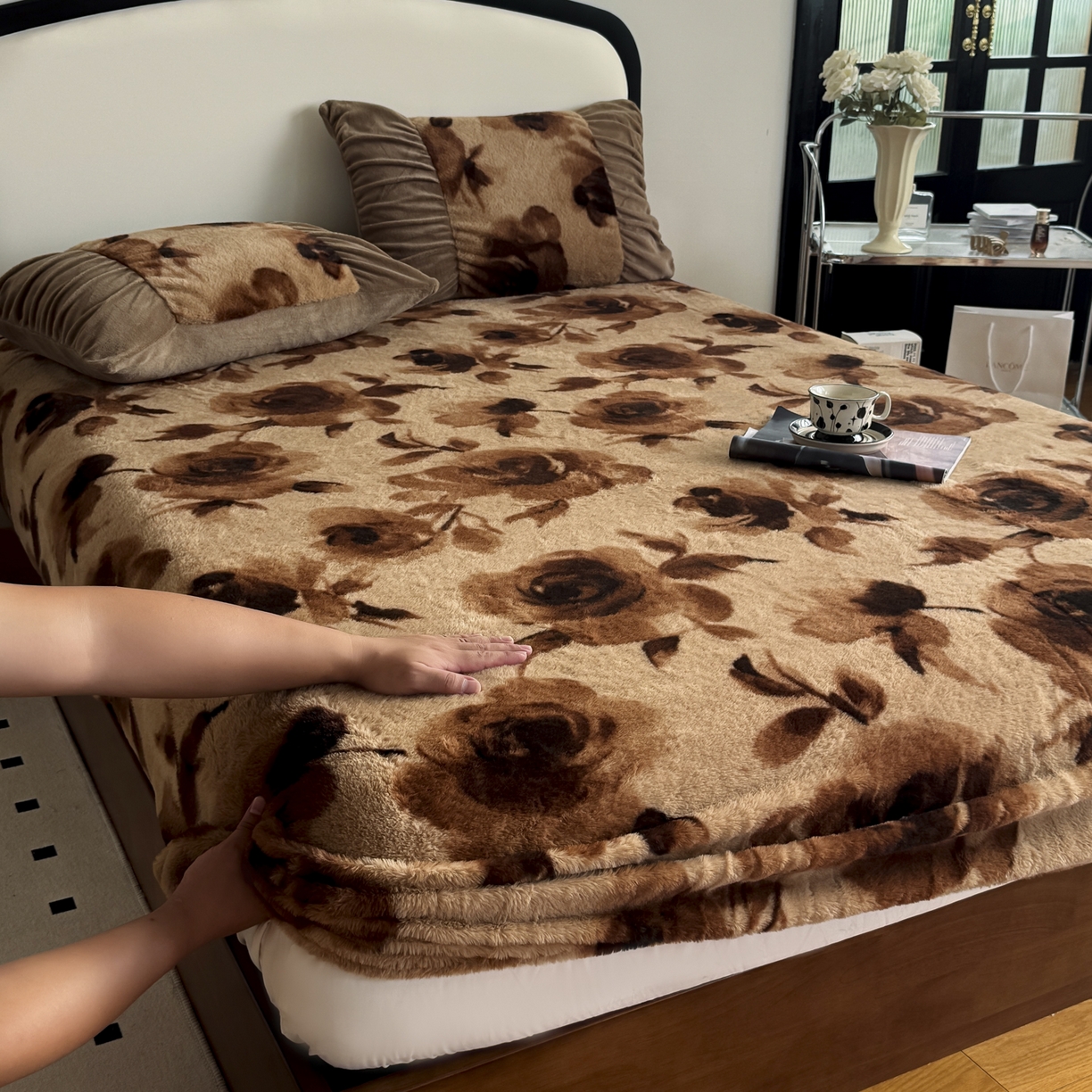 91家纺网 家纺一手货源 找家纺 新印象 2025新款兔毛绒保暖床笠系列 兔毛绒-花优