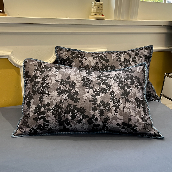 91家纺网 家纺一手货源 找家纺 吉象家纺 2025新款全棉磨毛三角针贝壳边印花四件套 墨染