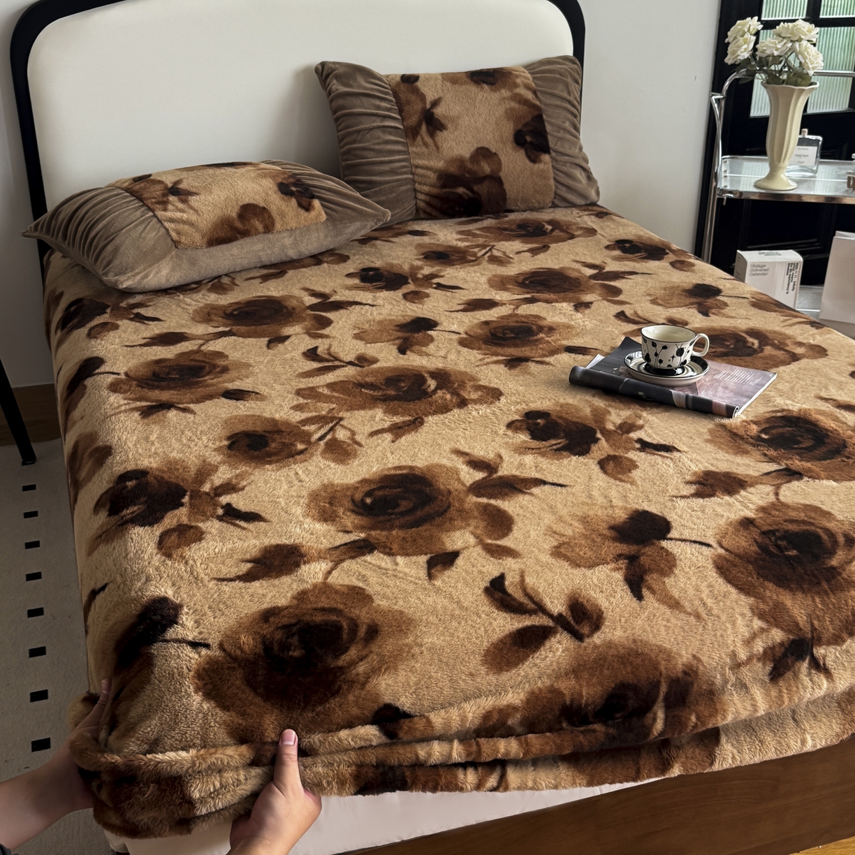 91家纺网 家纺一手货源 找家纺 新印象 2025新款兔毛绒保暖床笠系列 兔毛绒-花优