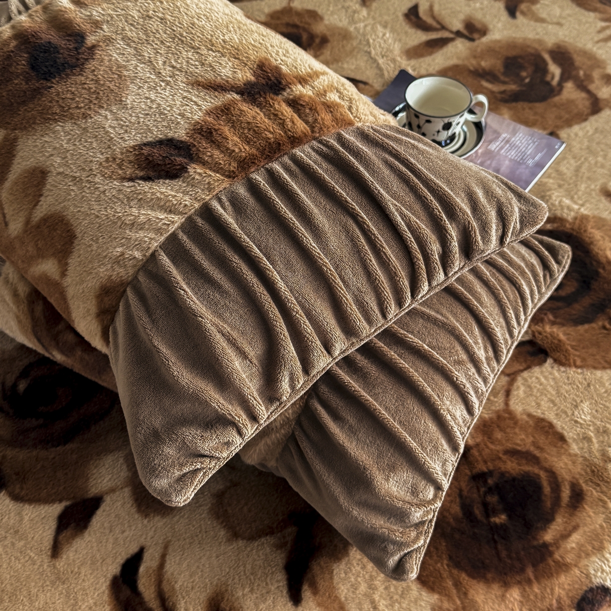 91家纺网 家纺一手货源 找家纺 新印象 2025新款兔毛绒保暖床笠系列 兔毛绒-花优