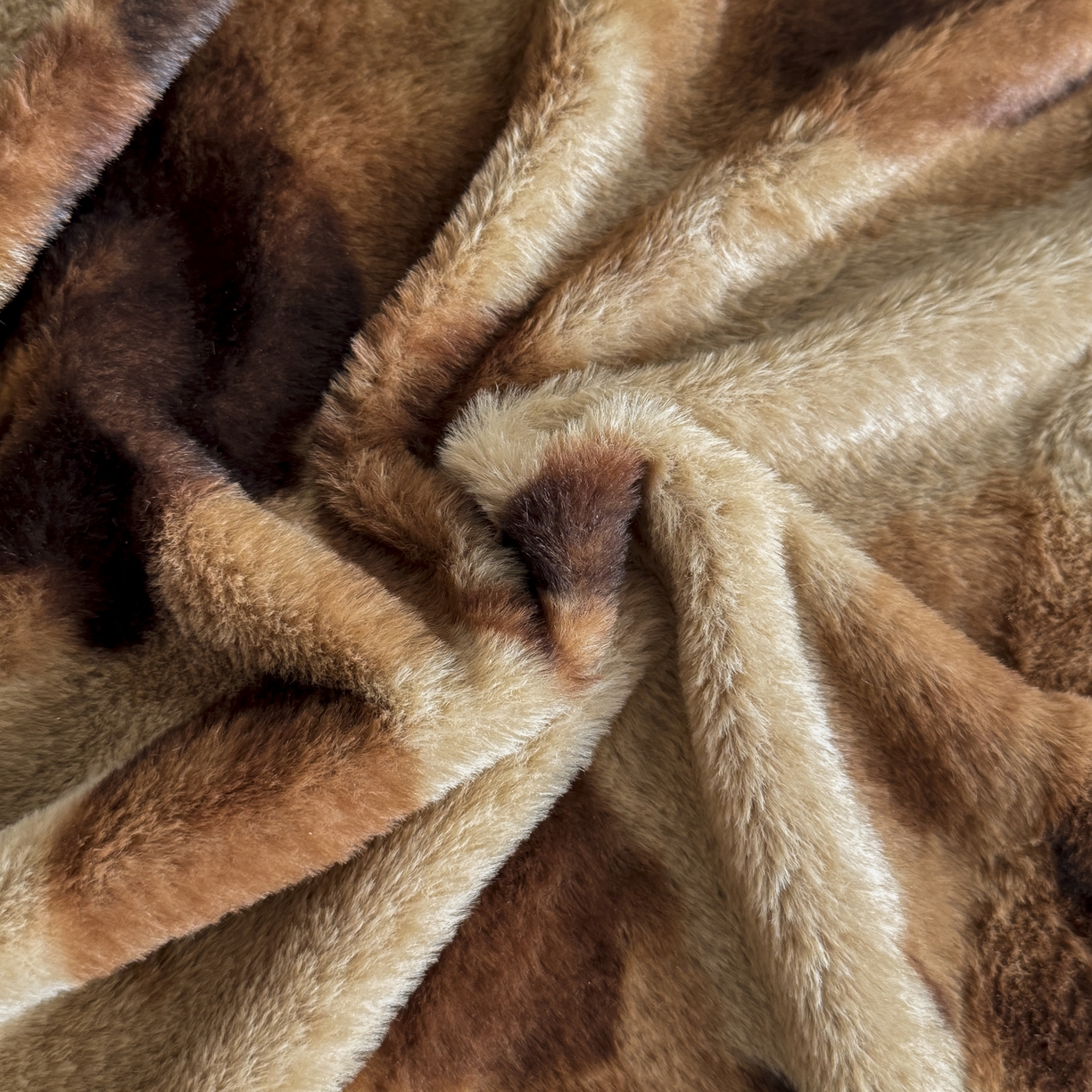 91家纺网 家纺一手货源 找家纺 新印象 2025新款兔毛绒保暖床笠系列 兔毛绒-花优