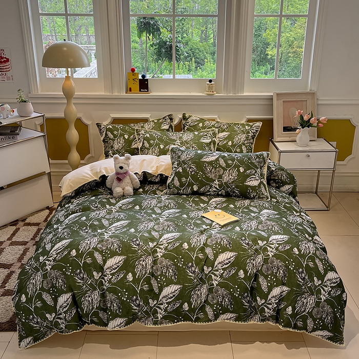 91家纺网 家纺一手货源 找家纺 吉象家纺 2025新款全棉磨毛三角针贝壳边印花四件套 浅夏 -绿