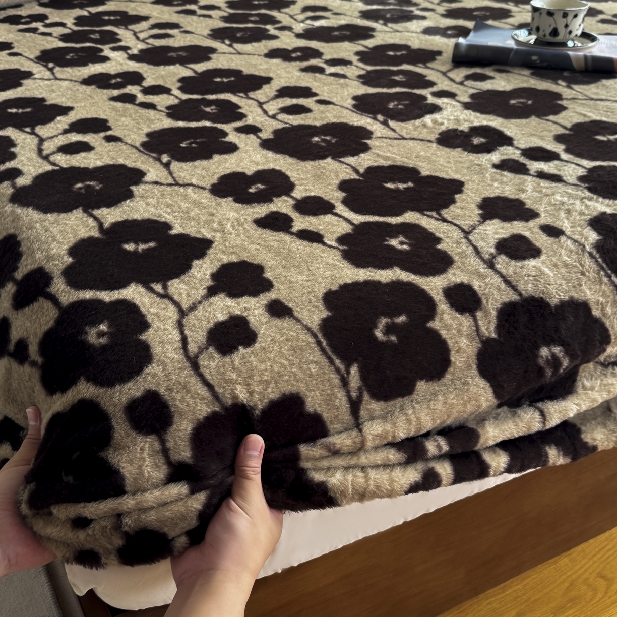 91家纺网 家纺一手货源 找家纺 新印象 2025新款兔毛绒保暖床笠系列 兔毛绒-曼苏