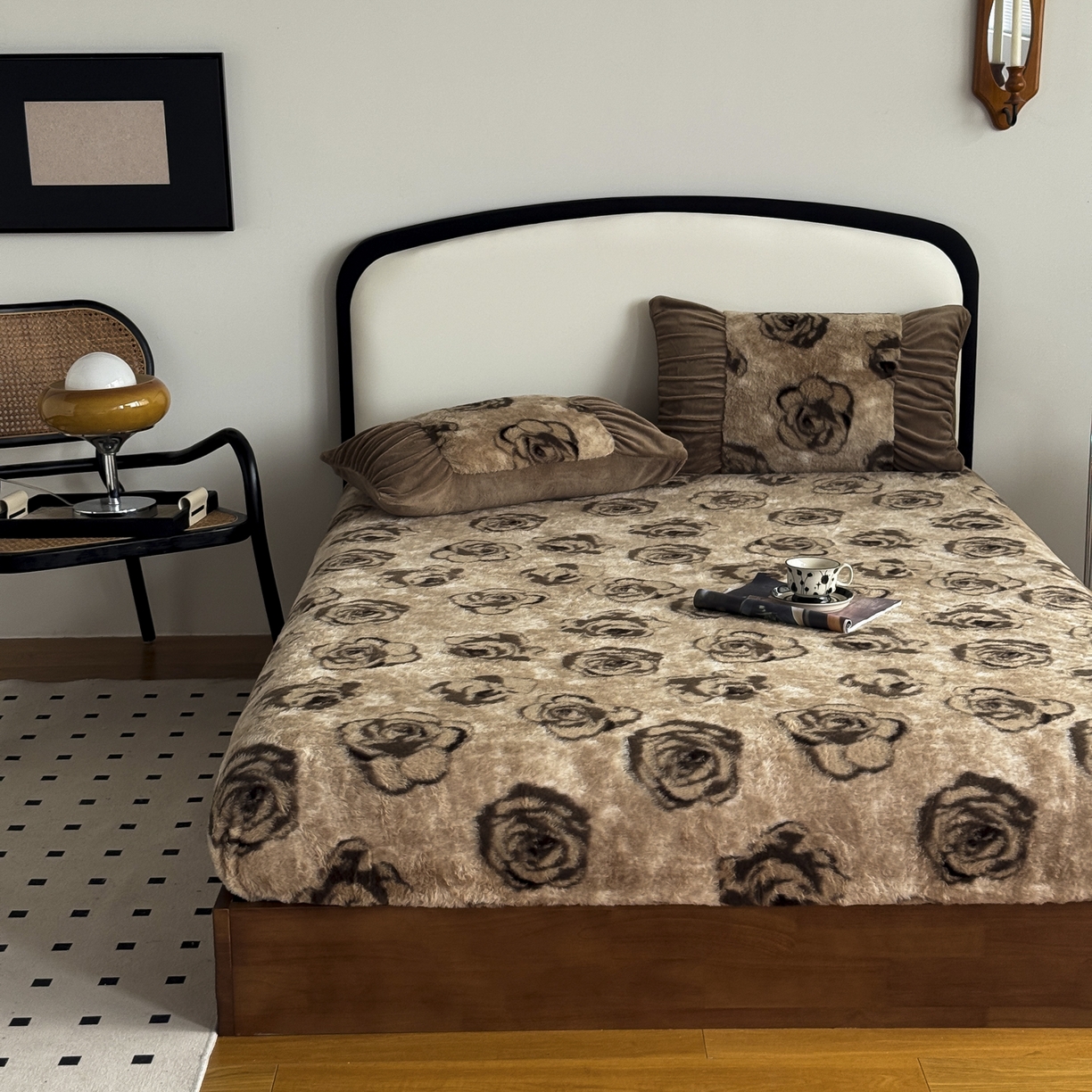 91家纺网 家纺一手货源 找家纺 新印象 2025新款兔毛绒保暖床笠系列 兔毛绒-梦露