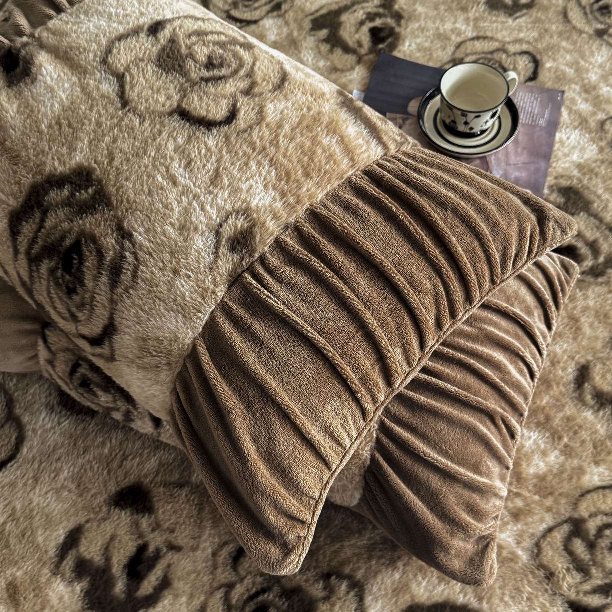 91家纺网 家纺一手货源 找家纺 新印象 2025新款兔毛绒保暖床笠系列 兔毛绒-梦露