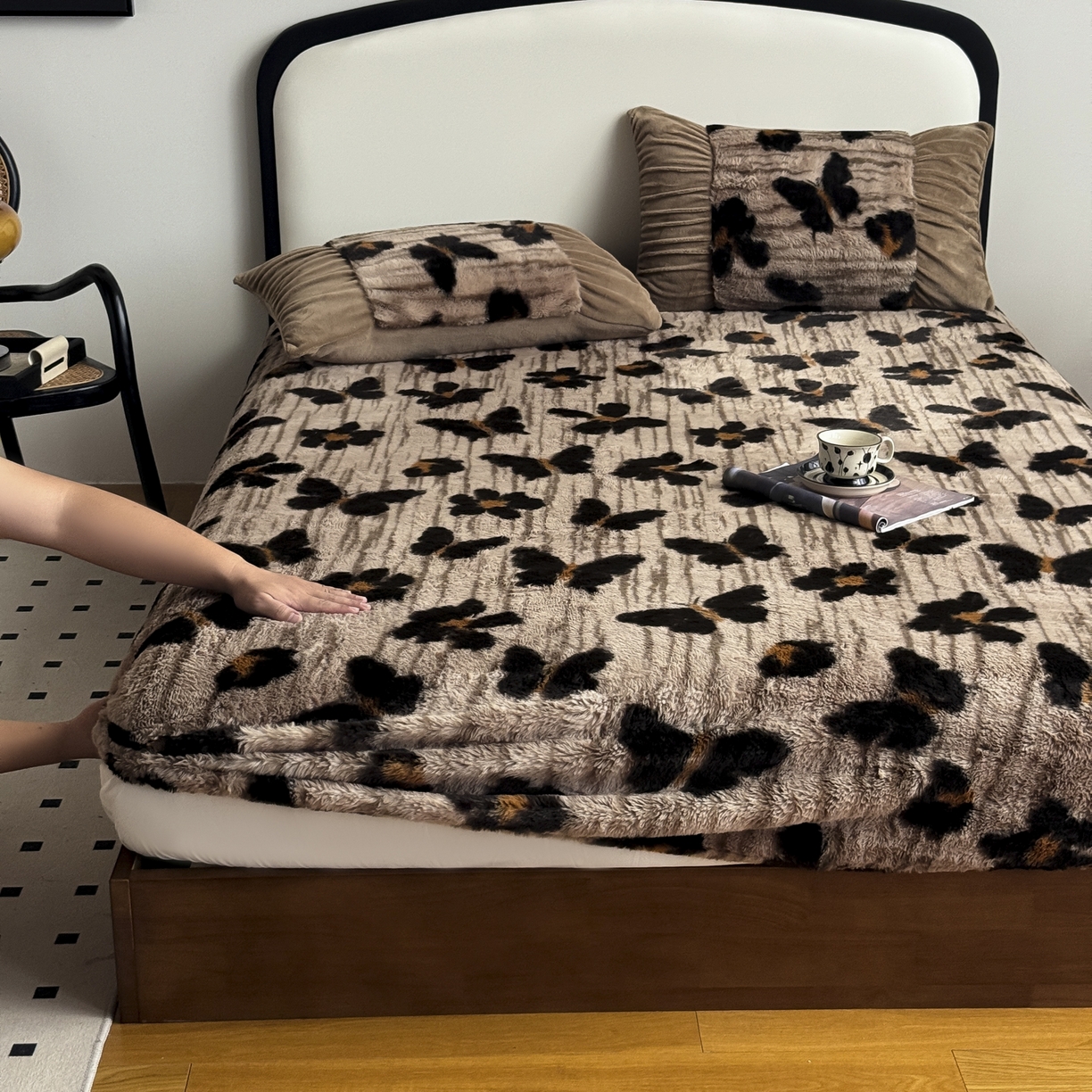 91家纺网 家纺一手货源 找家纺 新印象 2025新款兔毛绒保暖床笠系列 兔毛绒-蜜雅