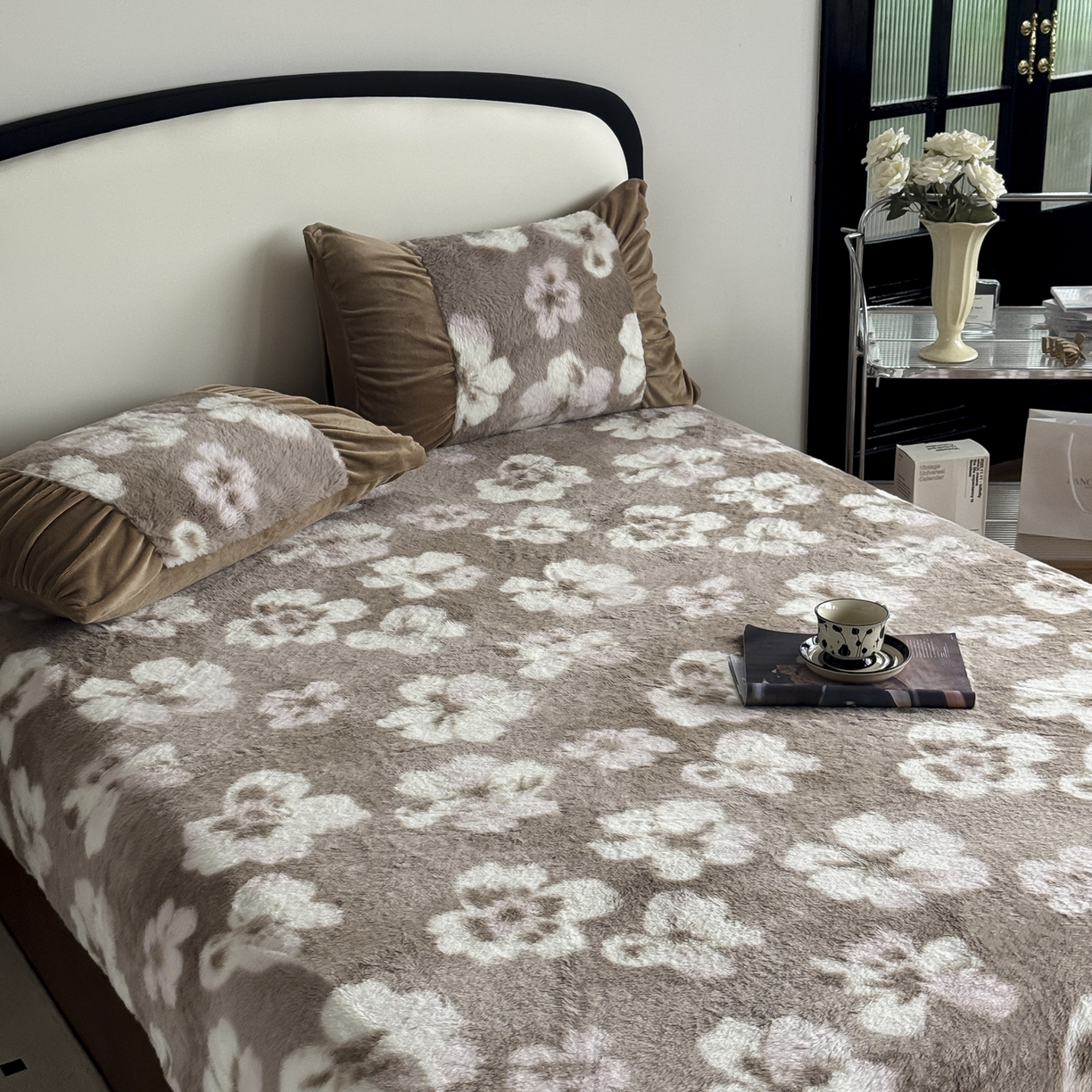 91家纺网 家纺一手货源 找家纺 新印象 2025新款兔毛绒保暖床笠系列 兔毛绒-浅栀