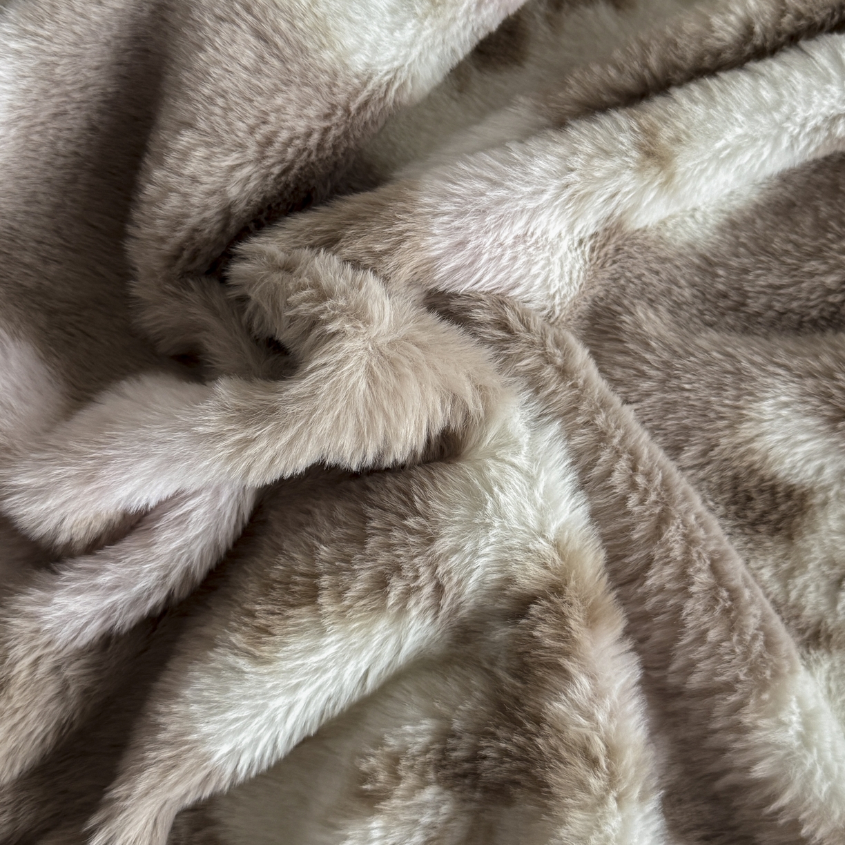 91家纺网 家纺一手货源 找家纺 新印象 2025新款兔毛绒保暖床笠系列 兔毛绒-浅栀