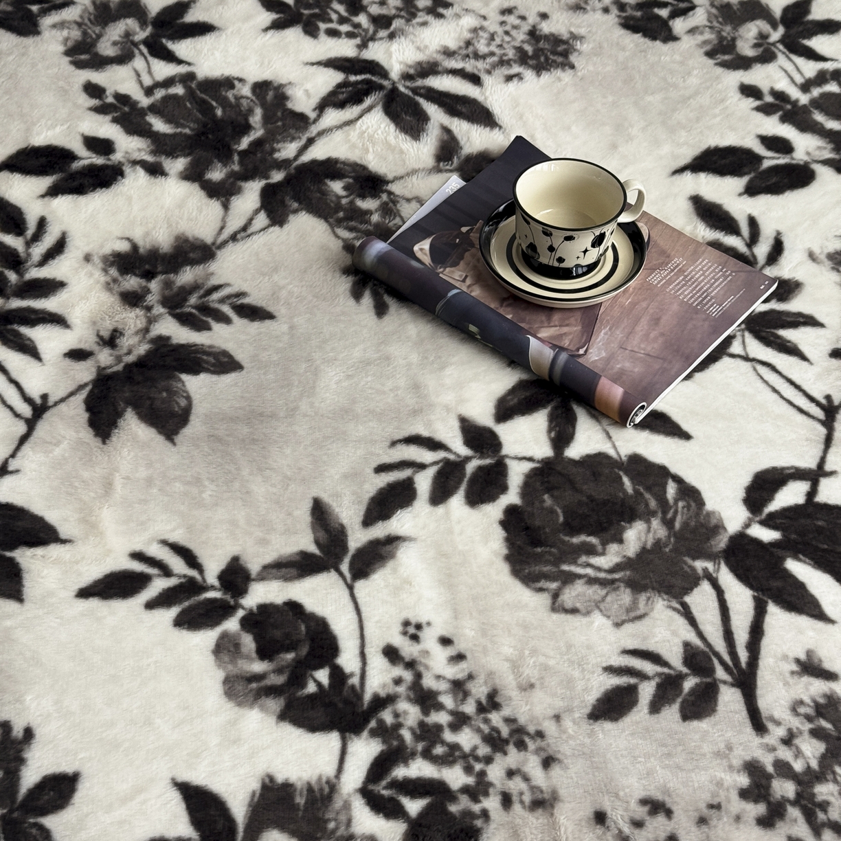 91家纺网 家纺一手货源 找家纺 新印象 2025新款兔毛绒保暖床笠系列 兔毛绒-奢香之都