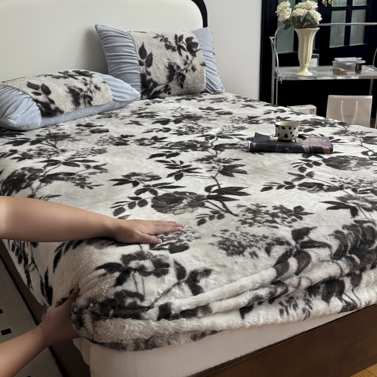 91家纺网 家纺一手货源 找家纺 新印象 2025新款兔毛绒保暖床笠系列 兔毛绒-奢香之都