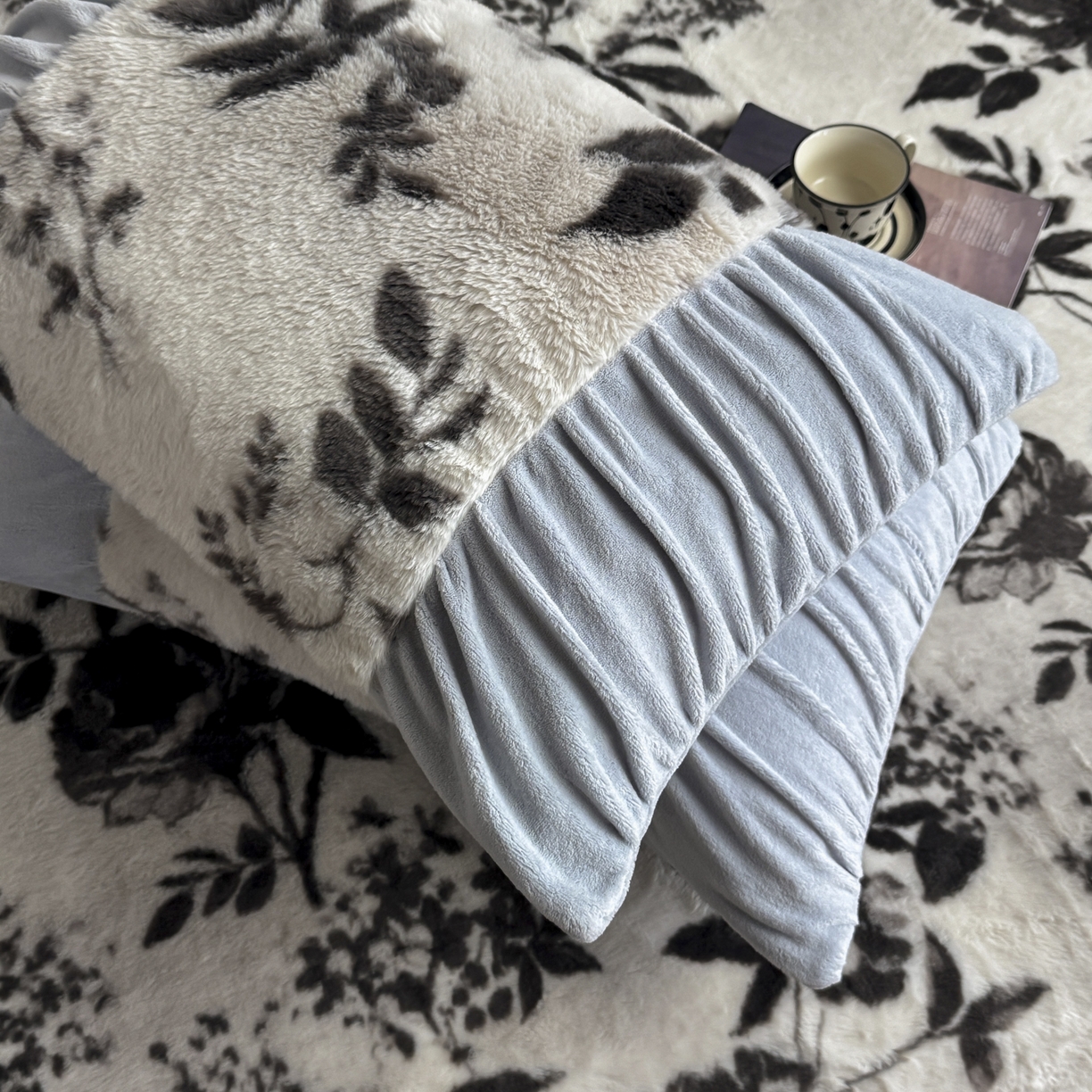 91家纺网 家纺一手货源 找家纺 新印象 2025新款兔毛绒保暖床笠系列 兔毛绒-奢香之都