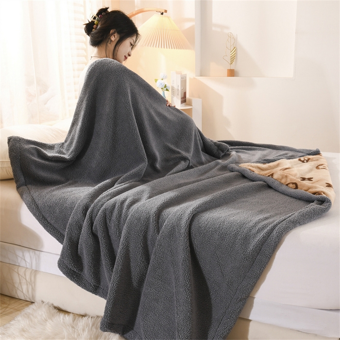 91家纺网 家纺一手货源 找家纺 恋绒家纺 2025新款美拉德风格双层毛毯休闲毯办公室毯子午睡毯 路易咖