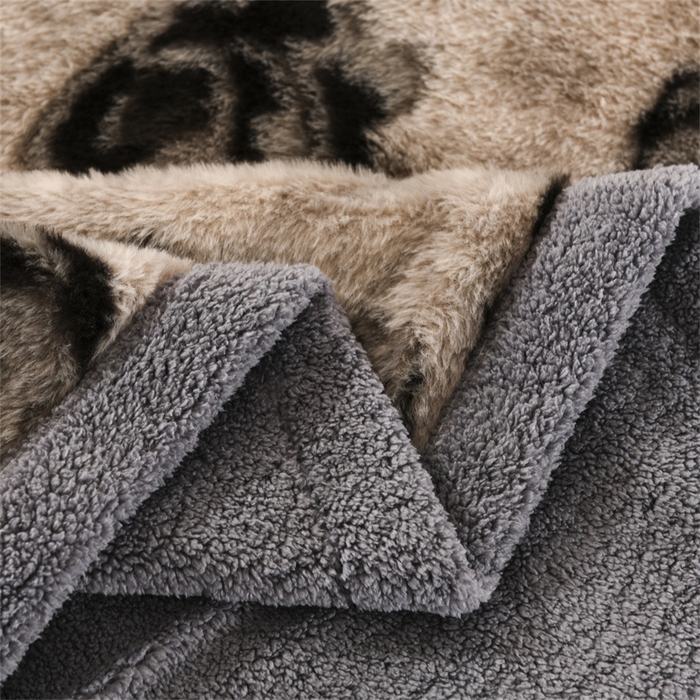 91家纺网 家纺一手货源 找家纺 恋绒家纺 2025新款美拉德风格双层毛毯休闲毯办公室毯子午睡毯 绽放灰