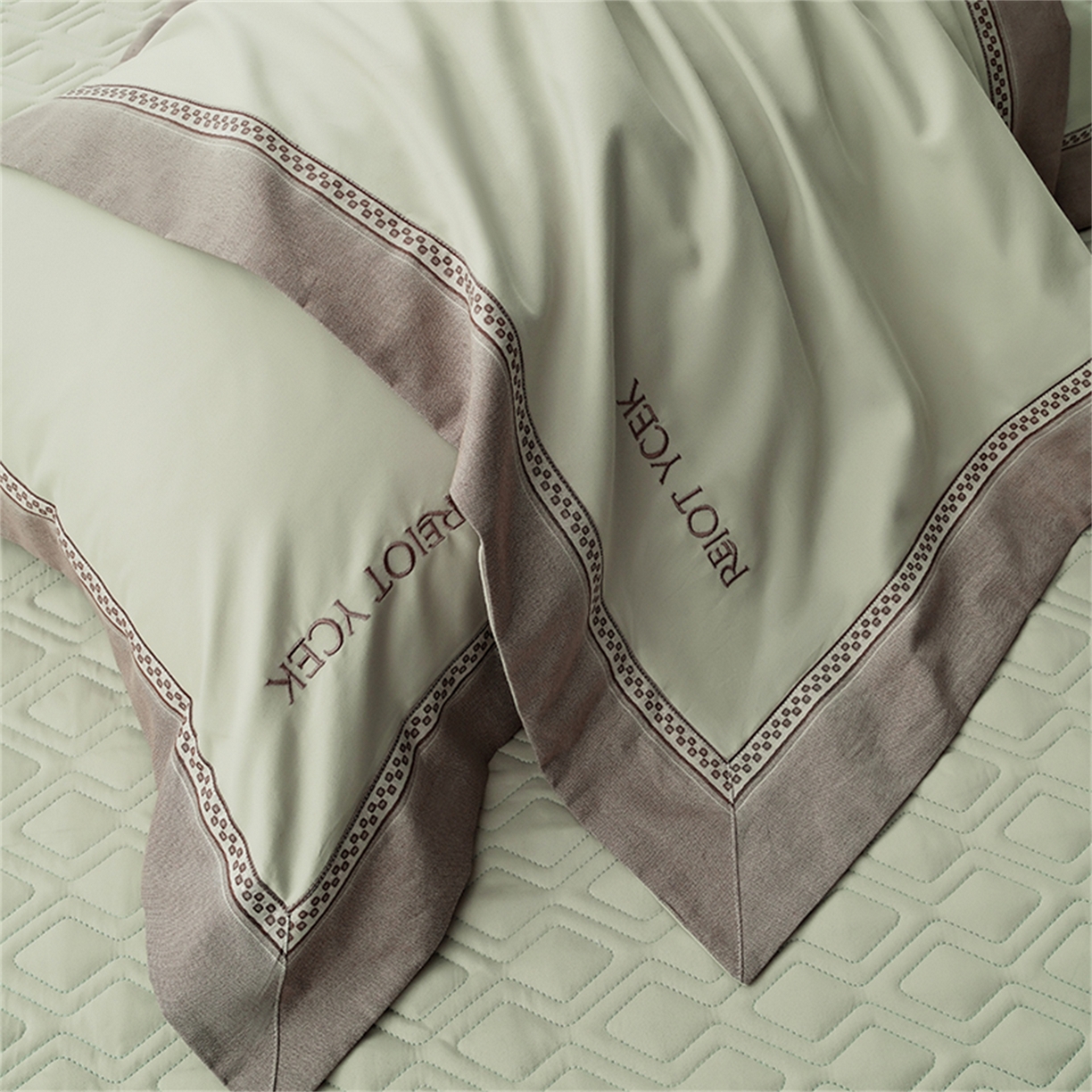 91家纺网 家纺一手货源 找家纺 OL家纺 2025新款100全棉双股磨毛四件套（控价1.5/1.8标准被套折券后368元！！！） 苹果绿