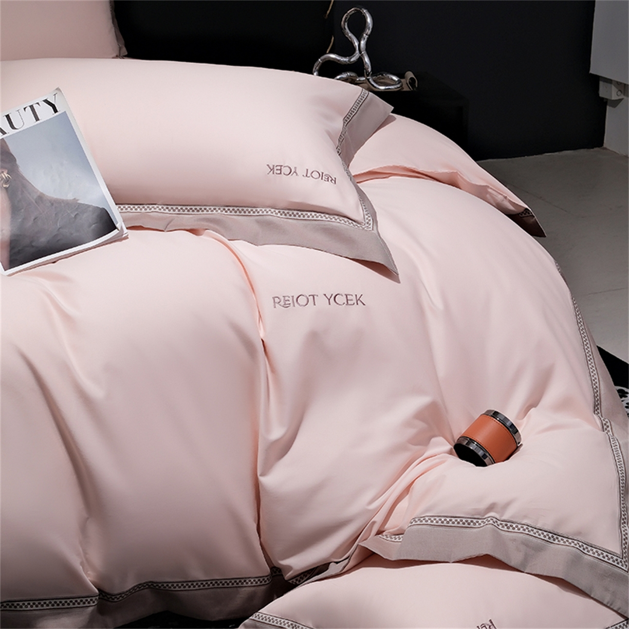 91家纺网 家纺一手货源 找家纺 OL家纺 2025新款100全棉双股磨毛四件套（控价1.5/1.8标准被套折券后368元！！！） 樱桃粉