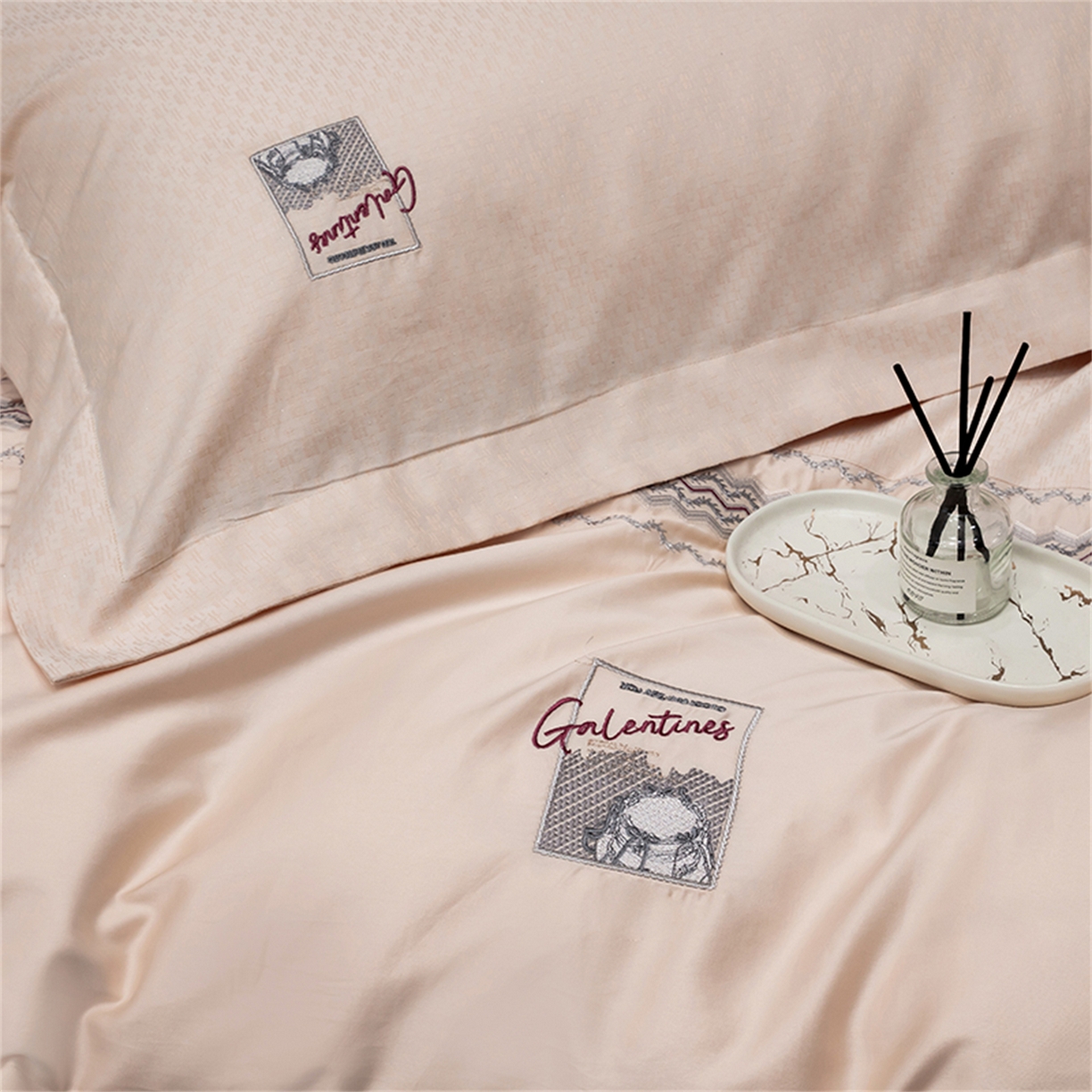 91家纺网 家纺一手货源 找家纺 OL家纺 2025新款140全棉提花刺绣四件套-亚尔夫（控价1.5/1.8标准被套折券后438元！！！） 亚尔夫-气质玉