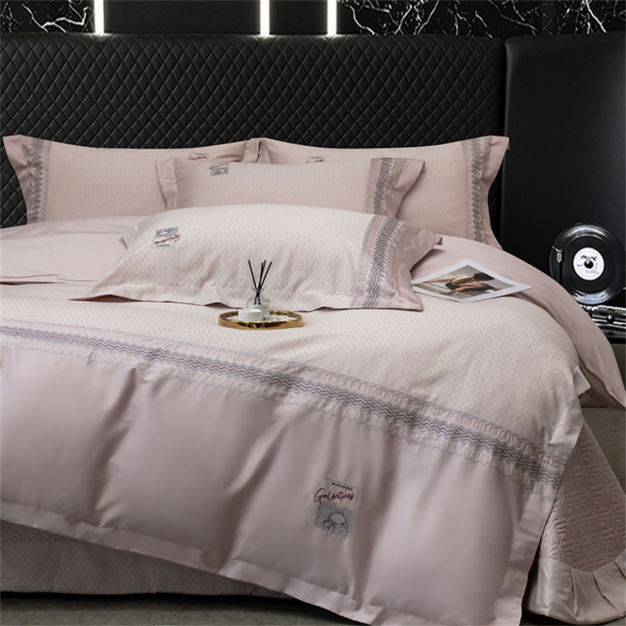 91家纺网 家纺一手货源 找家纺 （总）OL家纺 2025新款140全棉提花刺绣四件套-亚尔夫（控价1.5/1.8标准被套折券后438元！！！）