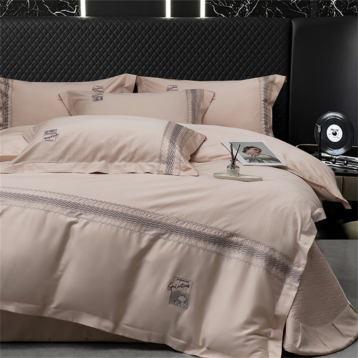 91家纺网 家纺一手货源 找家纺 OL家纺 2025新款140全棉提花刺绣四件套-亚尔夫（控价1.5/1.8标准被套折券后438元！！！） 亚尔夫-气质玉