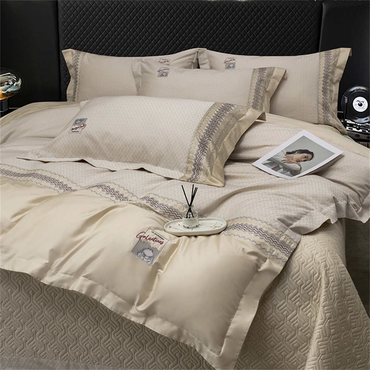 91家纺网 家纺一手货源 找家纺 OL家纺 2025新款140全棉提花刺绣四件套-亚尔夫（控价1.5/1.8标准被套折券后438元！！！） 亚尔夫-香槟金