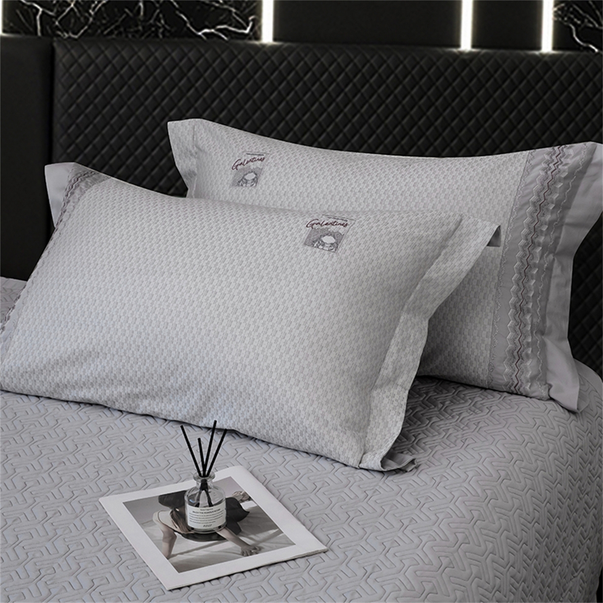 91家纺网 家纺一手货源 找家纺 OL家纺 2025新款140全棉提花刺绣四件套-亚尔夫（控价1.5/1.8标准被套折券后438元！！！） 亚尔夫-高尚灰