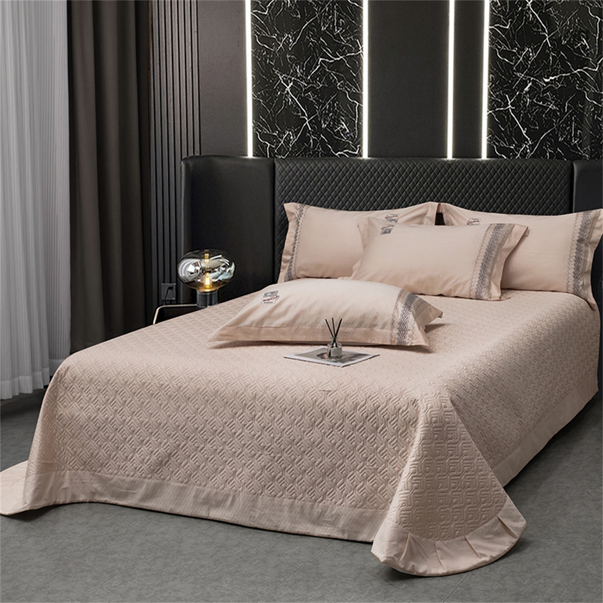 91家纺网 家纺一手货源 找家纺 OL家纺 2025新款140全棉提花刺绣四件套-亚尔夫（控价1.5/1.8标准被套折券后438元！！！） 亚尔夫-气质玉