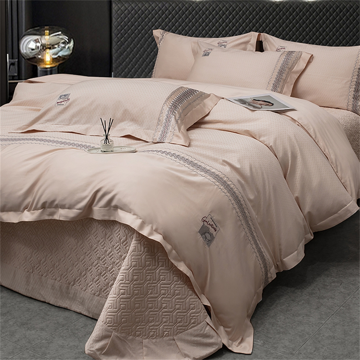 91家纺网 家纺一手货源 找家纺 OL家纺 2025新款140全棉提花刺绣四件套-亚尔夫（控价1.5/1.8标准被套折券后438元！！！） 亚尔夫-气质玉