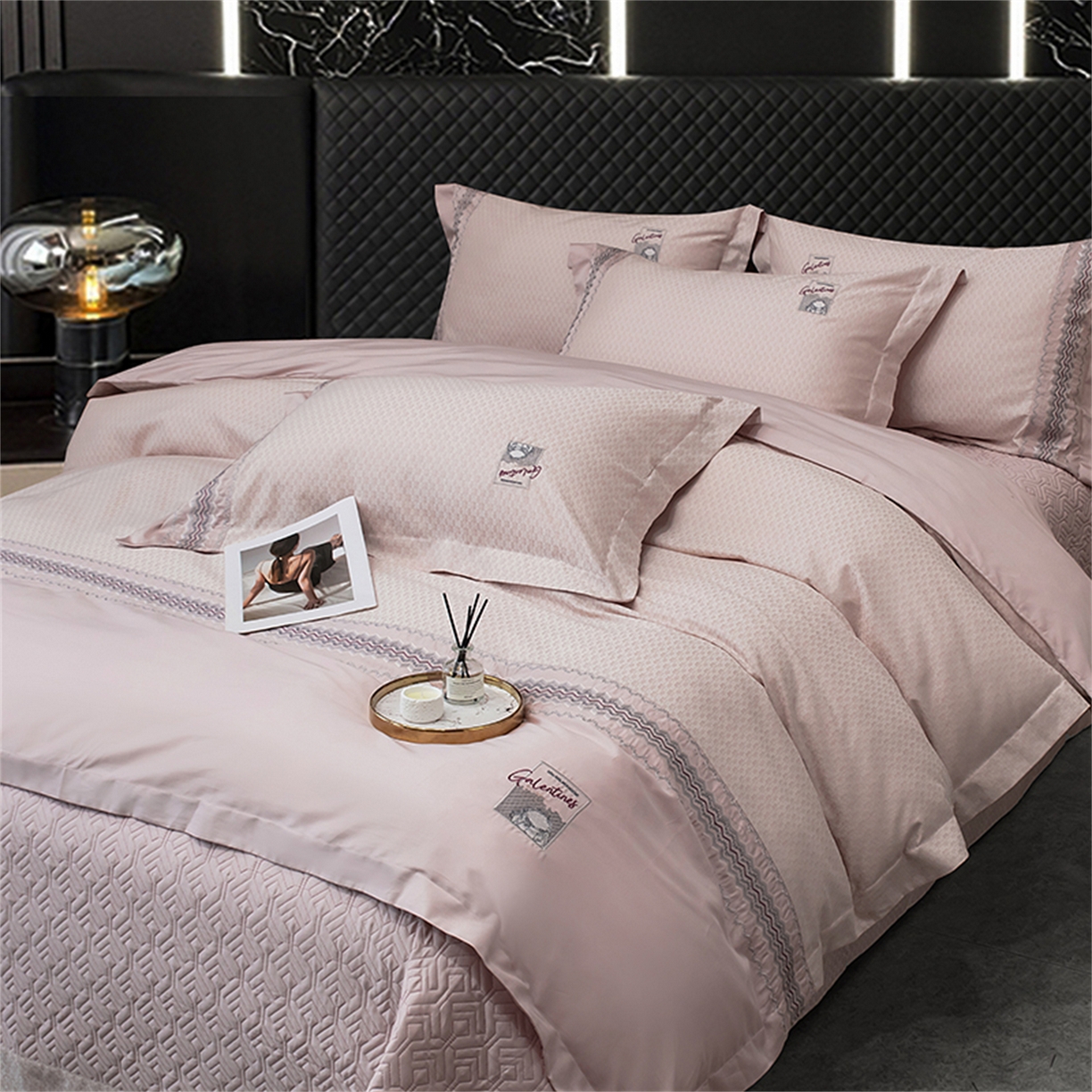 91家纺网 家纺一手货源 找家纺 （总）OL家纺 2025新款140全棉提花刺绣四件套-亚尔夫（控价1.5/1.8标准被套折券后438元！！！）