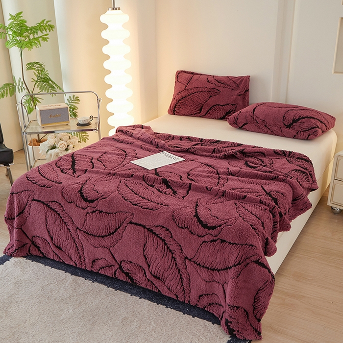 91家纺网 家纺一手货源 找家纺 楼兰公主毛毯专供 2025新款阳离子羊羔绒蕉叶绒毯毛毯毯子-单层 蕉叶绒-酱紫（单层）