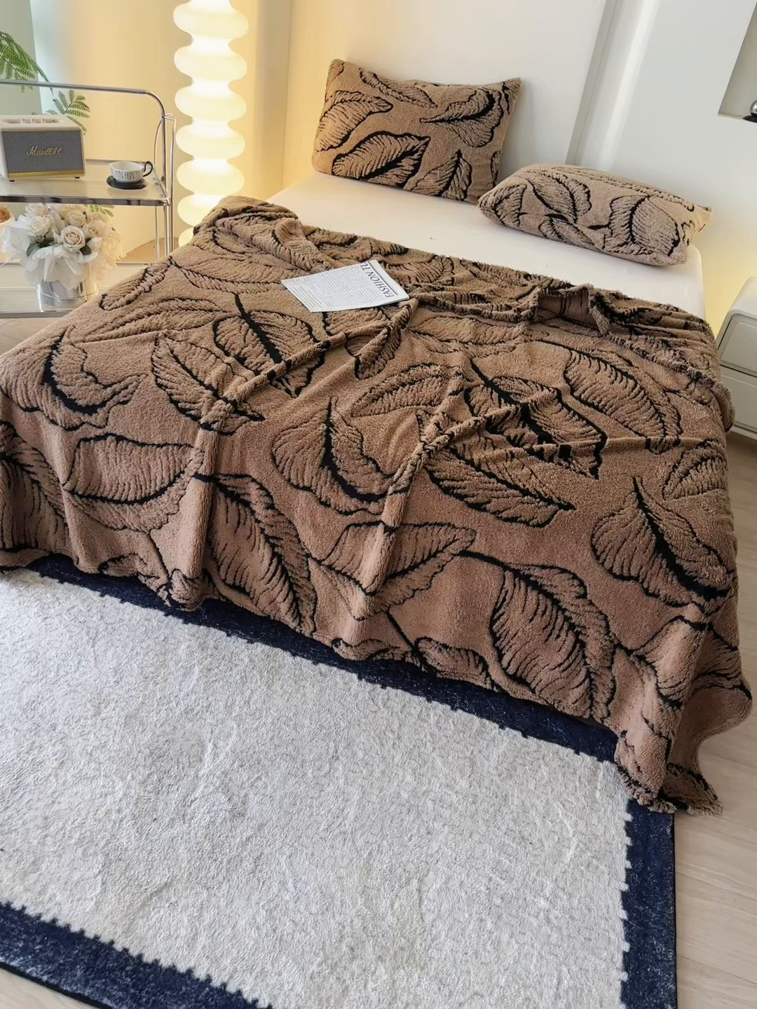 91家纺网 家纺一手货源 找家纺 楼兰公主毛毯专供 2025新款阳离子羊羔绒蕉叶绒毯毛毯毯子-单层 蕉叶绒-咖（单层）