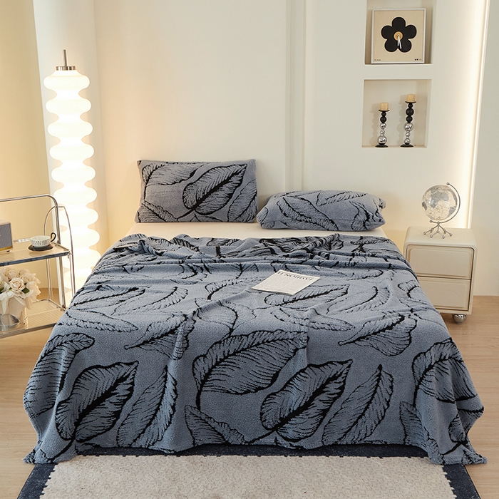 91家纺网 家纺一手货源 找家纺 楼兰公主毛毯专供 2025新款阳离子羊羔绒蕉叶绒毯毛毯毯子-单层 蕉叶绒-蓝灰（单层）