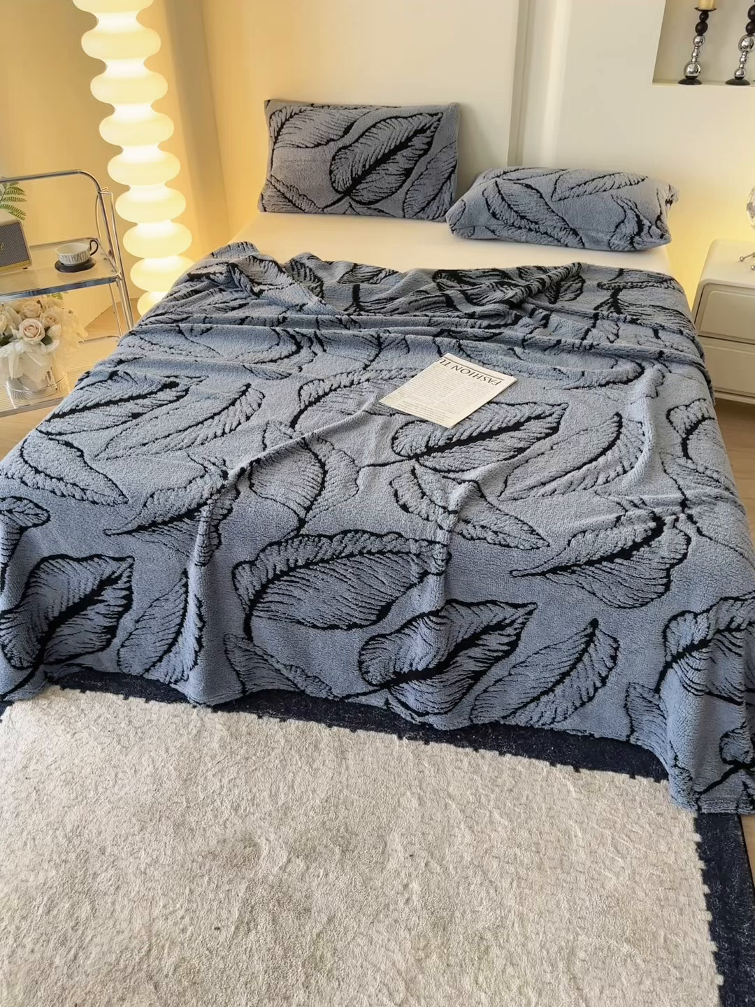 91家纺网 家纺一手货源 找家纺 楼兰公主毛毯专供 2025新款阳离子羊羔绒蕉叶绒毯毛毯毯子-单层 蕉叶绒-蓝灰（单层）