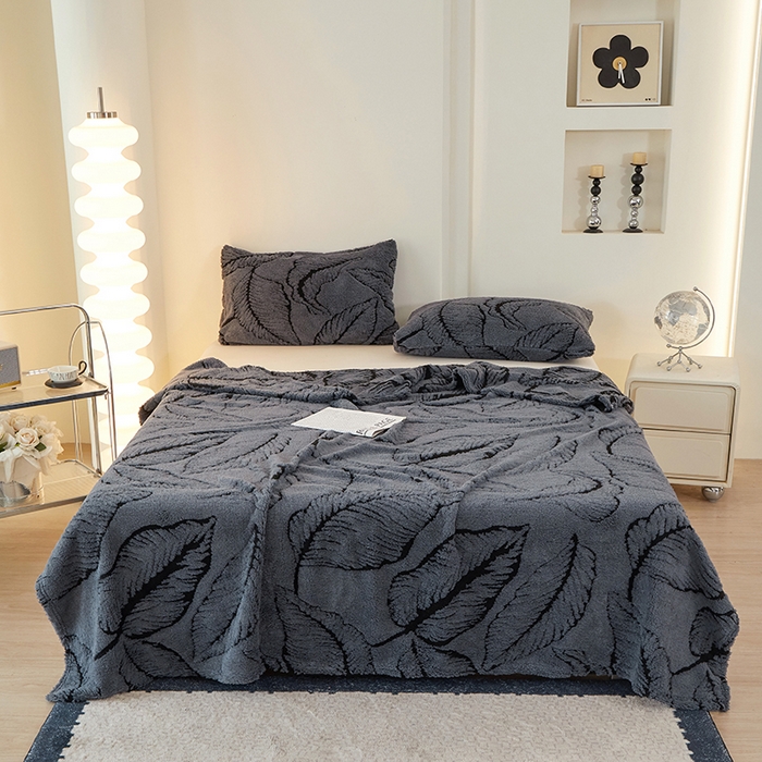 91家纺网 家纺一手货源 找家纺 楼兰公主毛毯专供 2025新款阳离子羊羔绒蕉叶绒毯毛毯毯子-单层 蕉叶绒-深灰（单层）